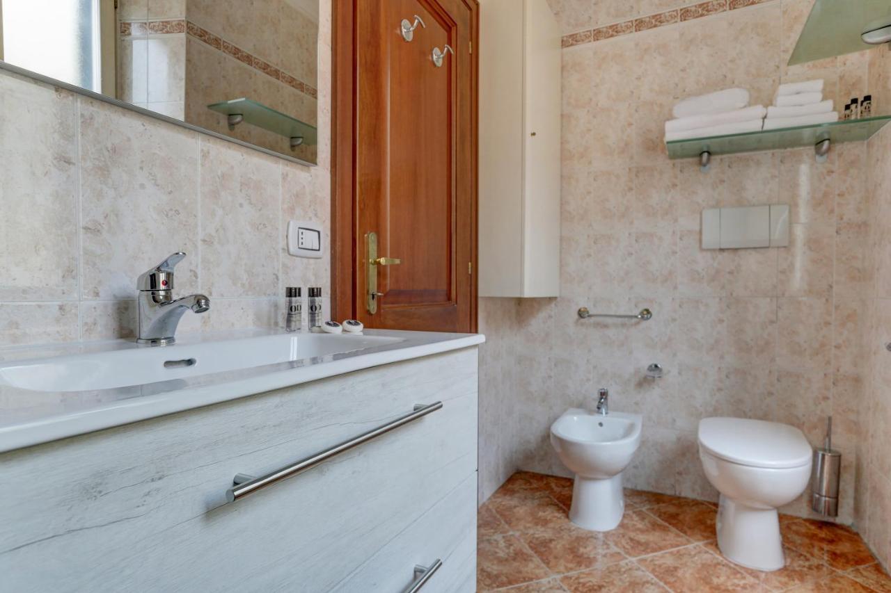 Colosseo Green Park - Home And More Rome Bagian luar foto